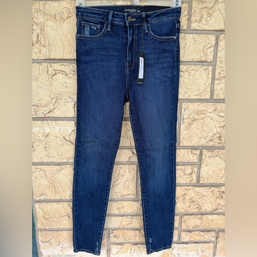 Just Black denim jeans distressed hem Dark Size 26 Stretch New NWT